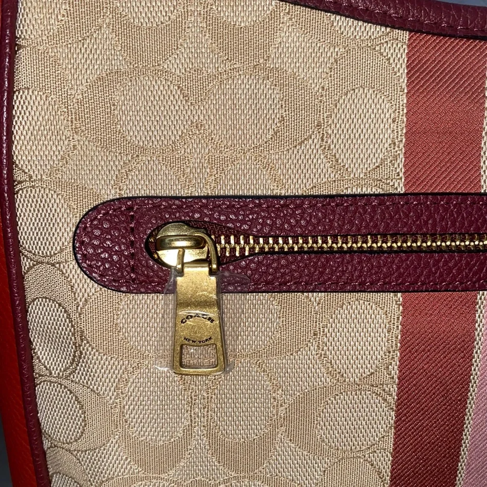 Coach Signature Jacquard Horse Carriage Chaise Convertible Bag EUC